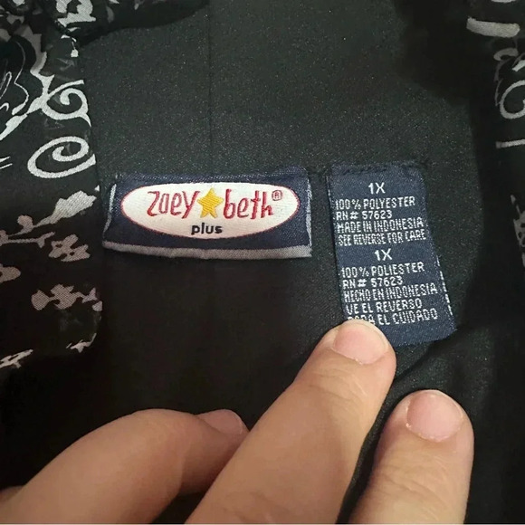 Black & white paisley asymmetrical dress with tie straps size 1X - Picture 6 of 12